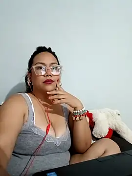 rainhavenus2024 online show from January 5, 2025, 9:57 pm