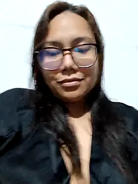 rainhavenus2024 online show from September 21, 2025, 9:05 pm