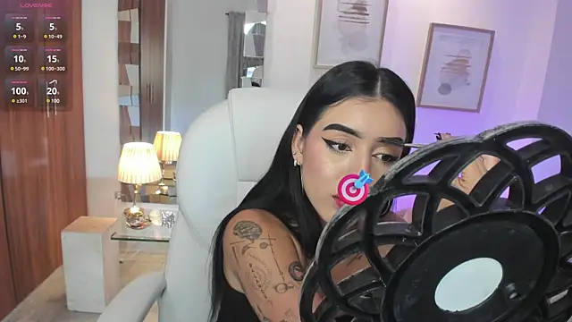 zoee jackson online show from January 30, 2025, 6:54 pm