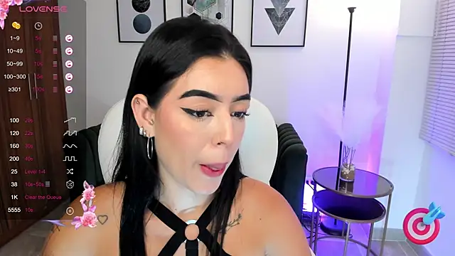 zoee jackson online show from February 5, 2025, 6:59 pm