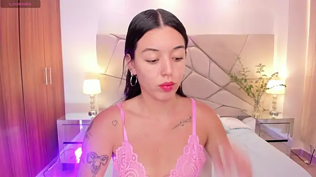 zoee jackson online show from February 20, 2025, 6:46 pm