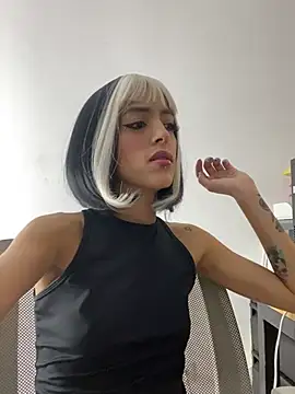 LilitRobins online show from January 18, 2025, 1:30 am