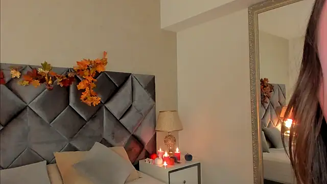 Luisa0110 online show from October 17, 2025, 8:00 pm