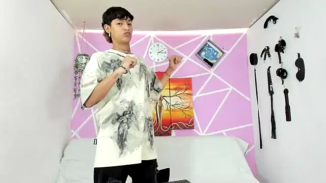 Fresahot2005 online show from February 7, 2025, 7:17 pm