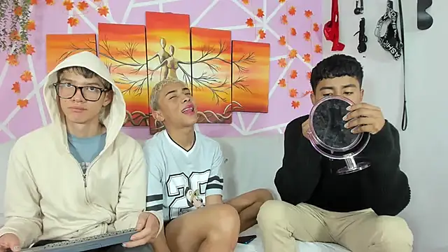 Fresahot2005 online show from March 20, 2025, 8:29 pm