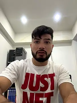 Snapshot of _tony8 chatting on October 29, 2025, 12:46 am  tony8 online show from October 29, 2025, 12:46 am