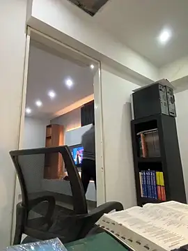  tony8 online show from November 24, 2025, 5:23 pm