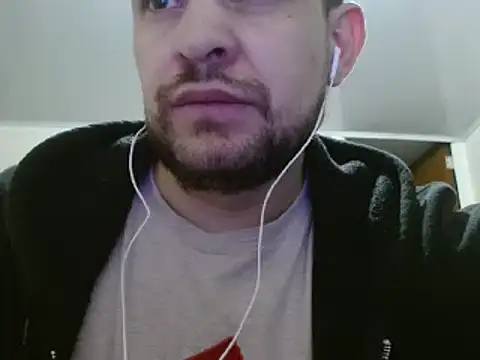 camiloking1720 online show from December 3, 2024, 11:24 pm