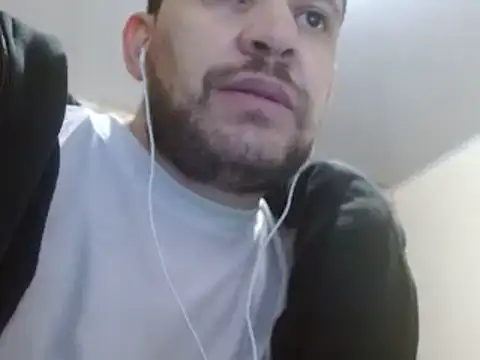 camiloking1720 online show from January 27, 2025, 1:05 am