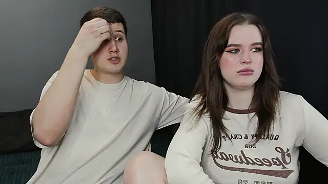 Pinku kitsune online show from March 5, 2025, 11:06 am