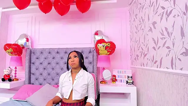 HaileeRoberts online show from February 15, 2025, 12:33 pm