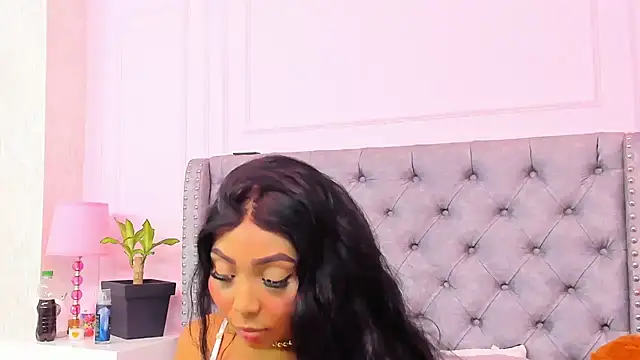 HaileeRoberts online show from January 8, 2026, 12:18 pm