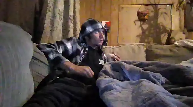 Snapshot of luke_thighwalker2469 chatting on December 17, 2024, 9:39 am luke thighwalker2469 online show from December 17, 2024, 9:39 am