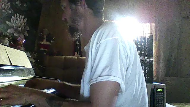 Snapshot of luke_thighwalker2469 chatting on November 9, 2025, 10:19 pm luke thighwalker2469 online show from November 9, 2025, 10:19 pm