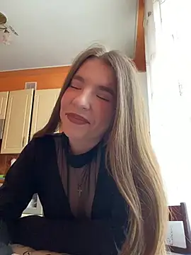 Snapshot of RoseMe_ chatting on March 10, 2025, 10:48 am RoseMe online show from March 10, 2025, 10:48 am