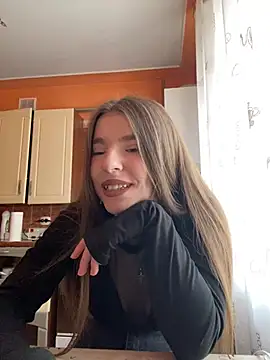 Snapshot of RoseMe_ chatting on March 10, 2025, 1:54 pm RoseMe online show from March 10, 2025, 1:54 pm