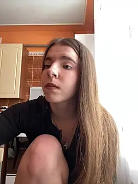 Snapshot of RoseMe_ chatting on March 17, 2025, 11:31 am RoseMe online show from March 17, 2025, 11:31 am