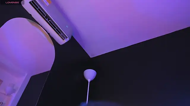 ALICEPOIXXXON online show from February 9, 2025, 5:19 am