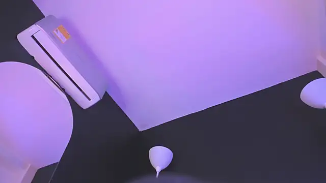 ALICEPOIXXXON online show from March 15, 2025, 8:15 am