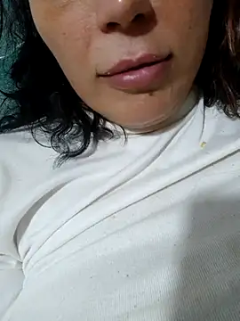 Snapshot of nazii010 chatting on October 18, 2025, 9:15 pm nazii010 online show from October 18, 2025, 9:15 pm