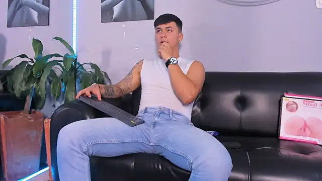 Cristopher strong online show from February 27, 2025, 4:32 pm