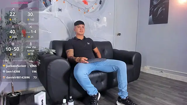 Cristopher strong online show from October 4, 2025, 11:08 am