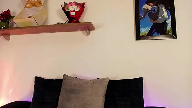 Elliee  online show from October 22, 2025, 12:27 pm