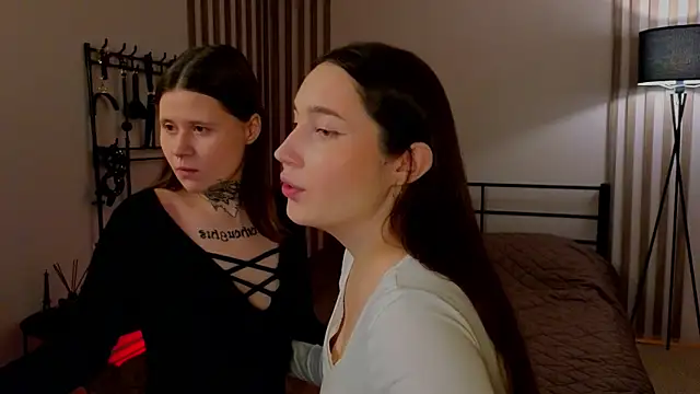 Snapshot of domDani_subMay chatting on March 13, 2025, 9:32 am domDani subMay online show from March 13, 2025, 9:32 am