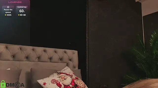 AllenaMoon online show from December 17, 2024, 9:16 pm