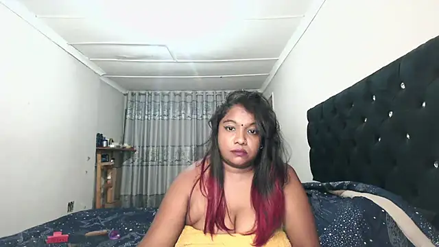 Indianmayaxoxo online show from January 8, 2025, 10:37 pm