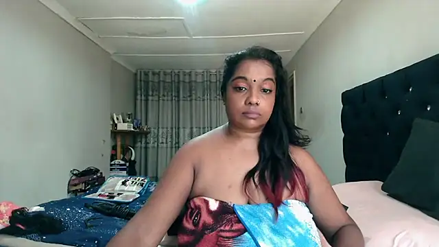 Snapshot of Indianmayaxoxo chatting on February 5, 2026, 8:41 am Indianmayaxoxo online show from February 5, 2026, 8:41 am