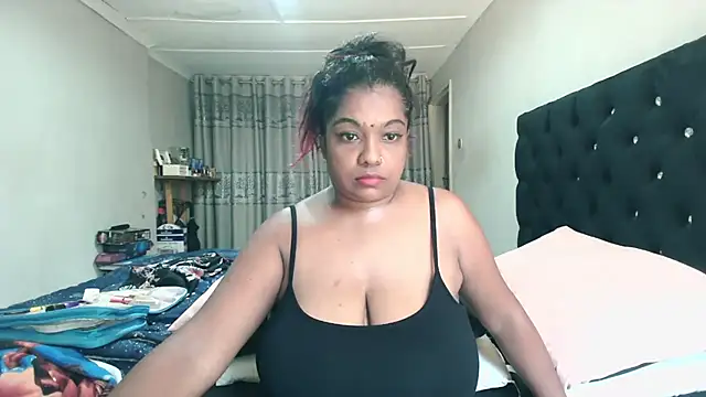 Snapshot of Indianmayaxoxo chatting on February 10, 2026, 9:35 am Indianmayaxoxo online show from February 10, 2026, 9:35 am