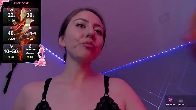 Ich Bin Julia online show from January 7, 2025, 4:48 pm