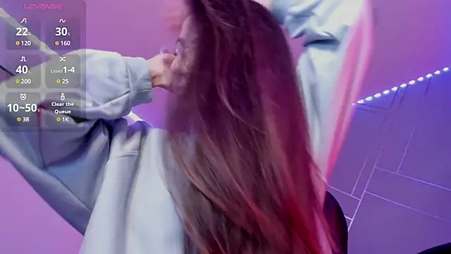 Ich Bin Julia online show from February 15, 2025, 3:28 pm