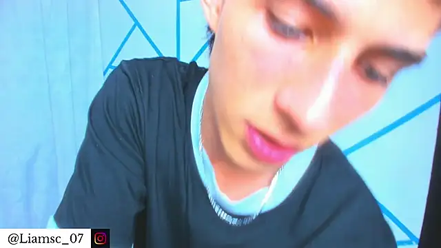 liam scott77 online show from November 15, 2025, 10:48 pm