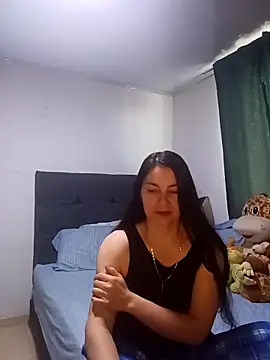 Snapshot of renata_hot1 chatting on March 18, 2025, 7:53 pm renata hot1 online show from March 18, 2025, 7:53 pm