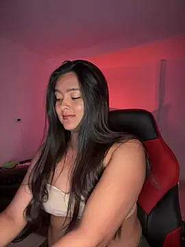 cristina1800 online show from February 26, 2025, 3:32 am