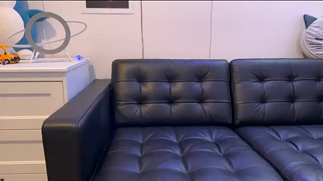 Snapshot of BlueEyedTallGuy94 chatting on December 9, 2024, 1:07 am BlueEyedTallGuy94 online show from December 9, 2024, 1:07 am