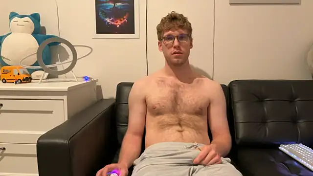 Snapshot of BlueEyedTallGuy94 chatting on December 11, 2024, 7:20 am BlueEyedTallGuy94 online show from December 11, 2024, 7:20 am