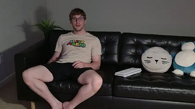 Snapshot of BlueEyedTallGuy94 chatting on September 11, 2025, 2:11 am BlueEyedTallGuy94 online show from September 11, 2025, 2:11 am