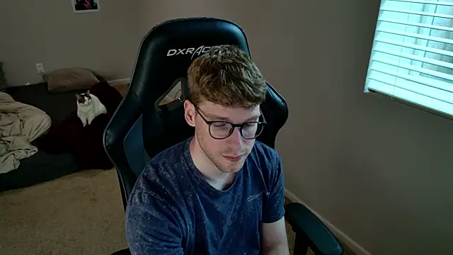 BlueEyedTallGuy94 online show from June 10, 2026, 2:56 am