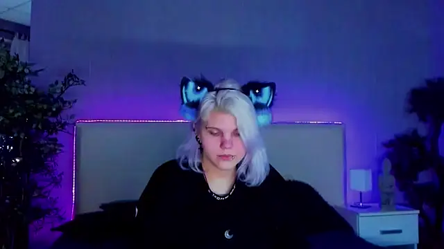 JoannLowe online show from January 12, 2025, 8:47 pm