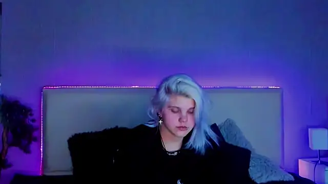 JoannLowe online show from February 21, 2025, 12:38 am