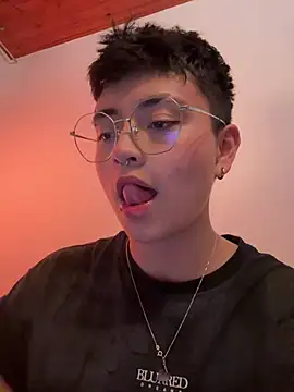 Ashley Chriss online show from December 30, 2024, 7:37 am