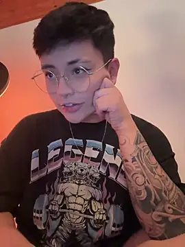 Ashley Chriss online show from January 23, 2025, 3:05 am