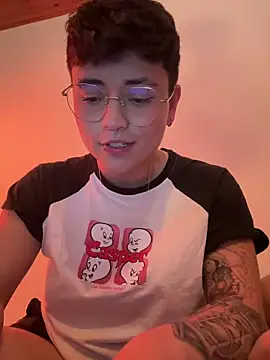 Ashley Chriss online show from January 26, 2025, 7:21 am