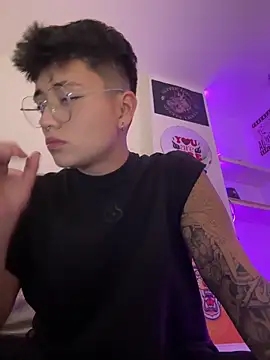 Ashley Chriss online show from February 5, 2025, 12:42 am