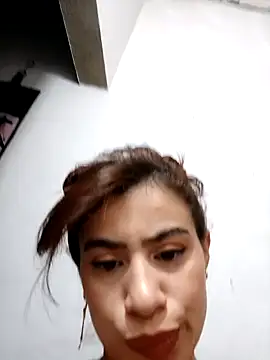 Snapshot of hikary_hall chatting on December 20, 2024, 5:04 am hikary hall online show from December 20, 2024, 5:04 am