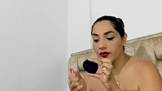 Sophia-Smith2 online show from October 14, 2025, 7:31 am