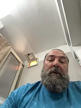 Snapshot of ros217 chatting on September 29, 2025, 6:29 am ros217 online show from September 29, 2025, 6:29 am